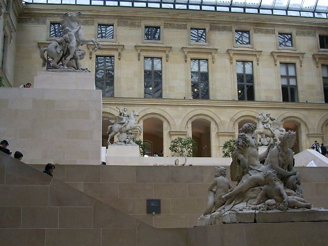 louvre68.jpg