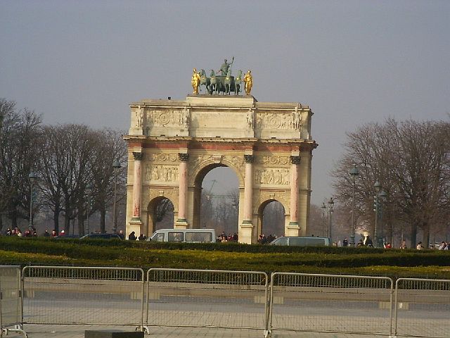 louvre70.jpg