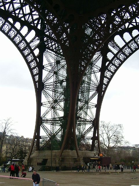 eiffel7.jpg