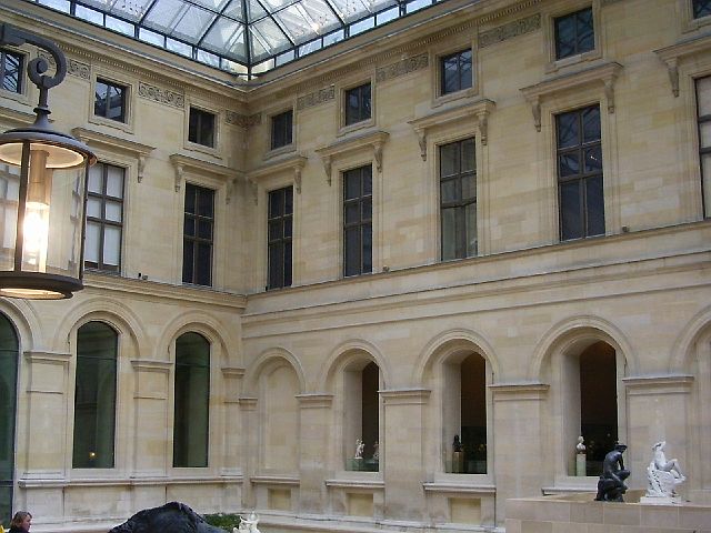 louvre60.jpg